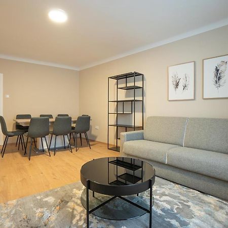 A 2-Bedroom Apartment With A King-Size Bed And A Balcony Is Located Just A 15-Minute Walk From Stephansplatz. فيينا المظهر الخارجي الصورة