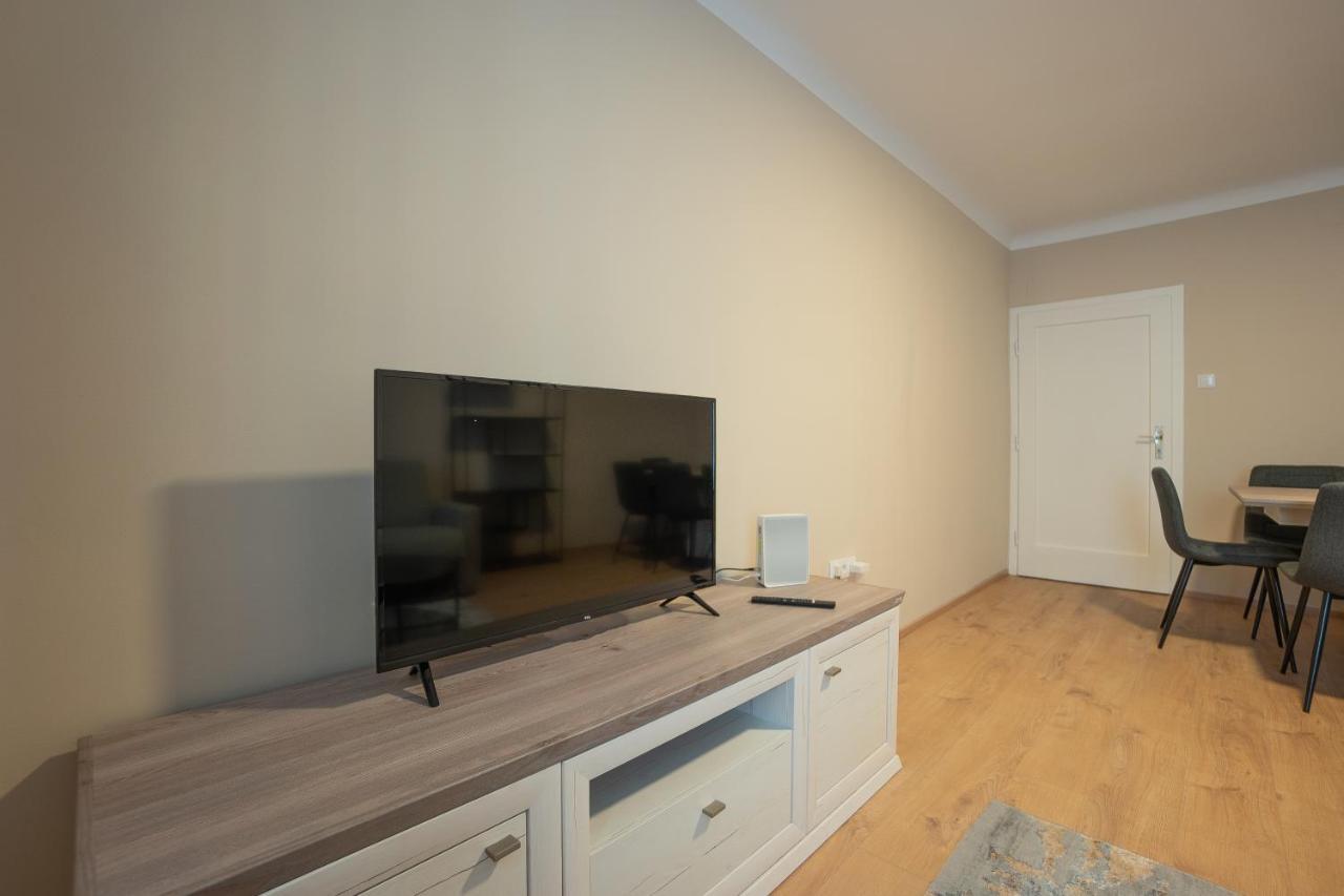 A 2-Bedroom Apartment With A King-Size Bed And A Balcony Is Located Just A 15-Minute Walk From Stephansplatz. فيينا المظهر الخارجي الصورة