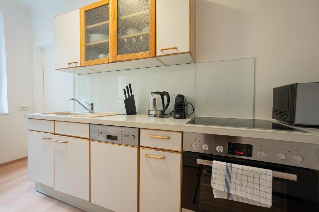 A 2-Bedroom Apartment With A King-Size Bed And A Balcony Is Located Just A 15-Minute Walk From Stephansplatz. فيينا المظهر الخارجي الصورة