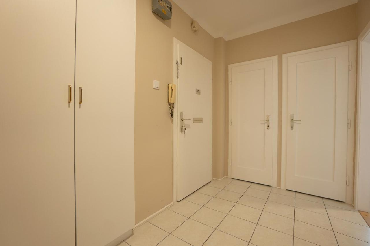 A 2-Bedroom Apartment With A King-Size Bed And A Balcony Is Located Just A 15-Minute Walk From Stephansplatz. فيينا المظهر الخارجي الصورة